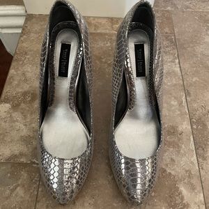 White House Black Market women’s shoes size 8
